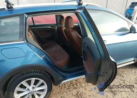 2017 Volkswagen Golf Alltrack Tsi S/Tsi Se z USA, uszkodzony, nr VIN 3VWM17AU3HM536844